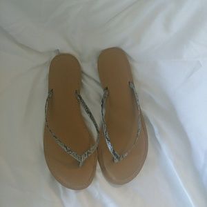 Old Navy Snakeskin Print Flip Flops. Size 7